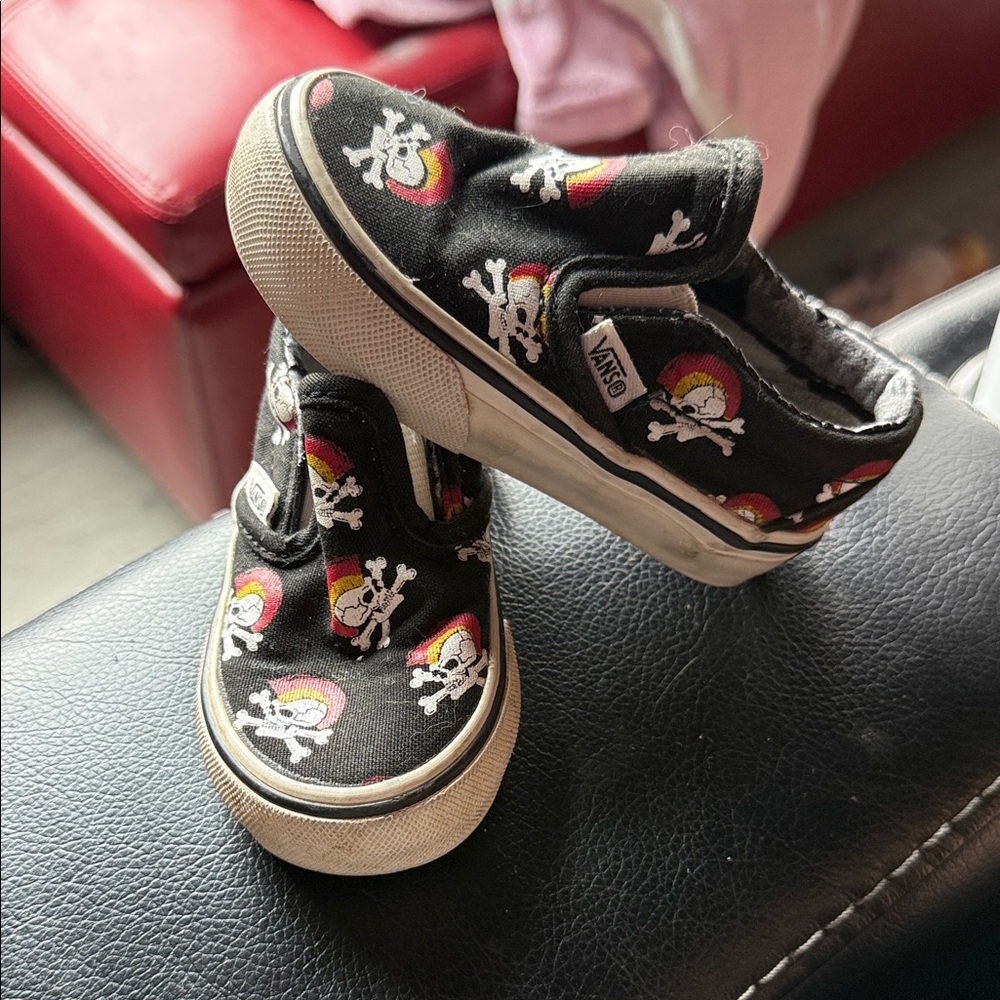 Toddler skull vans